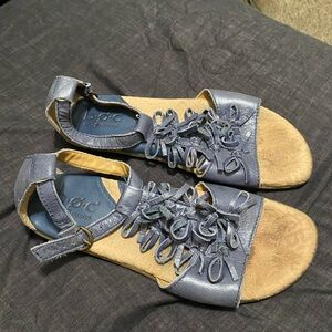 b.o.c. Women's Blue Sandals